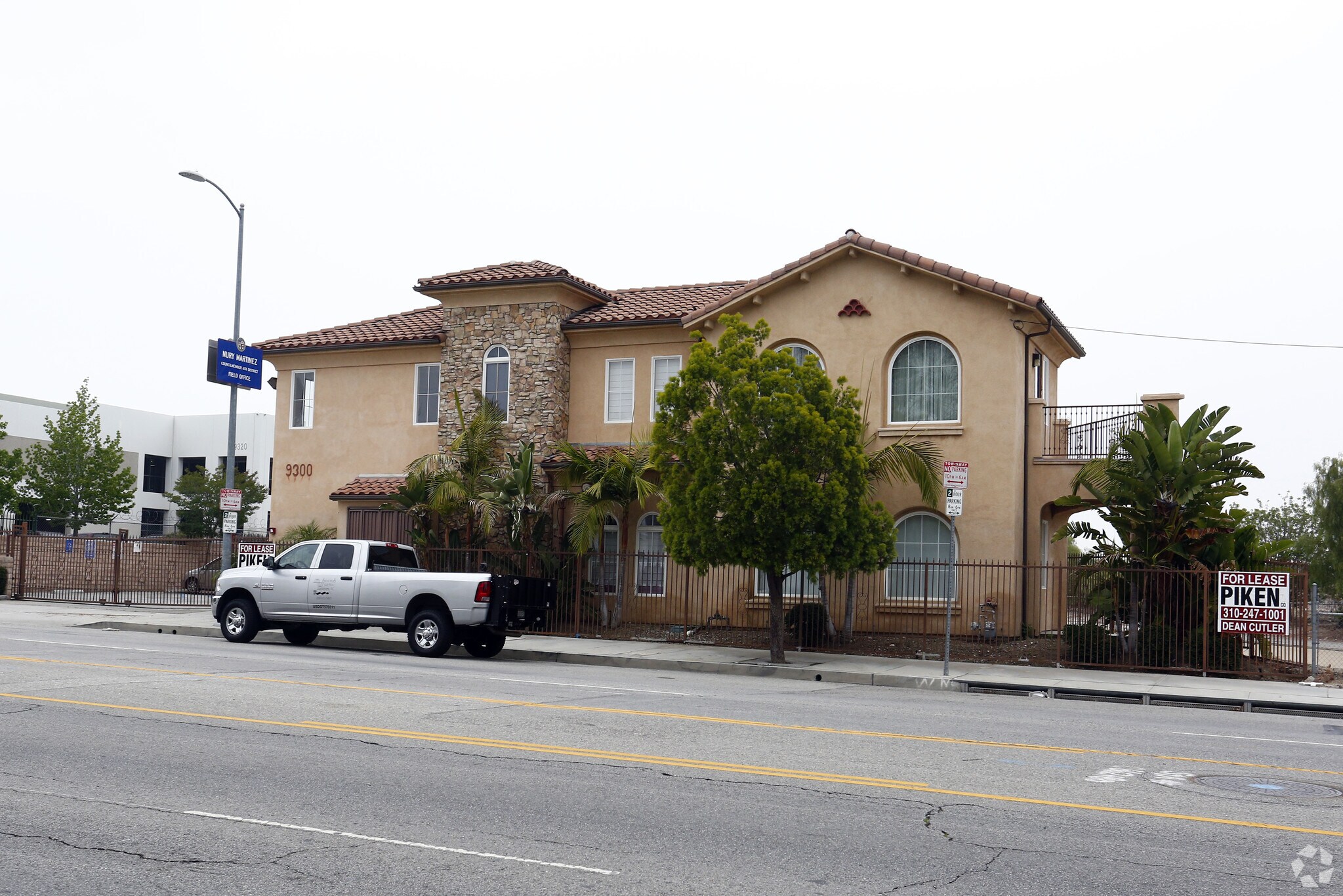 9300 Laurel Canyon Blvd, Pacoima, CA 91331 Office for Sale