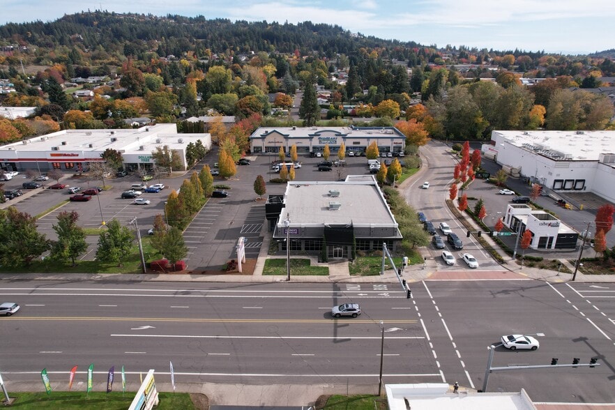 10800 SE 82nd Ave, Happy Valley, OR for sale - Building Photo - Image 2 of 16