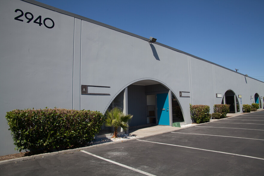 2930-2941 Grace Ln, Costa Mesa, CA for lease - Building Photo - Image 1 of 3