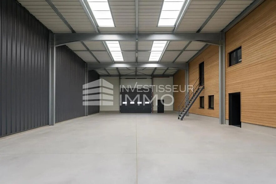 Flex in Saint-Fargeau-Ponthierry for sale - Interior Photo - Image 2 of 4