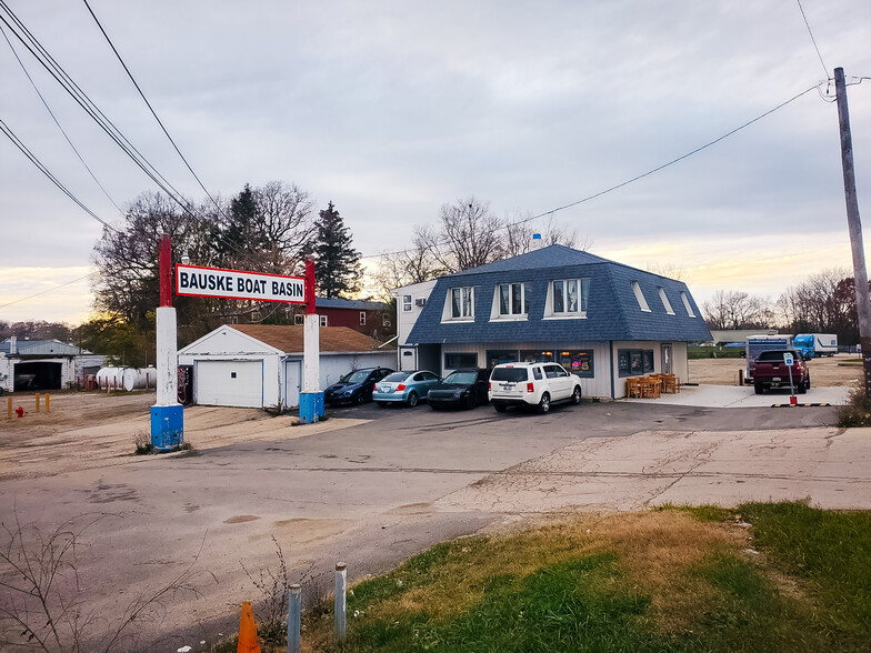 154 N Us-12, Fox Lake, IL for sale - Building Photo - Image 1 of 1