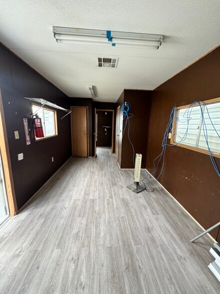 1316 133rd Pl, College Point, NY for lease - Building Photo - Image 2 of 2