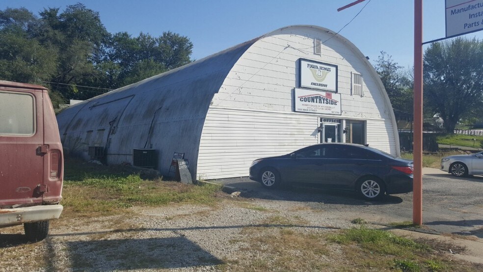 1605 Main St, Atchison, KS 66002