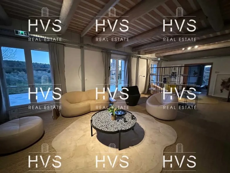 Hospitality in Aix-en-Provence for sale - Building Photo - Image 2 of 7