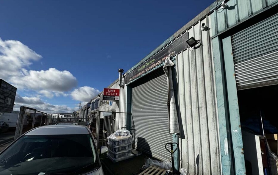 8 Forest Trading Estate, London for lease - Building Photo - Image 1 of 3