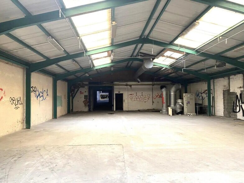 Flex in Wasquehal for lease - Interior Photo - Image 2 of 13