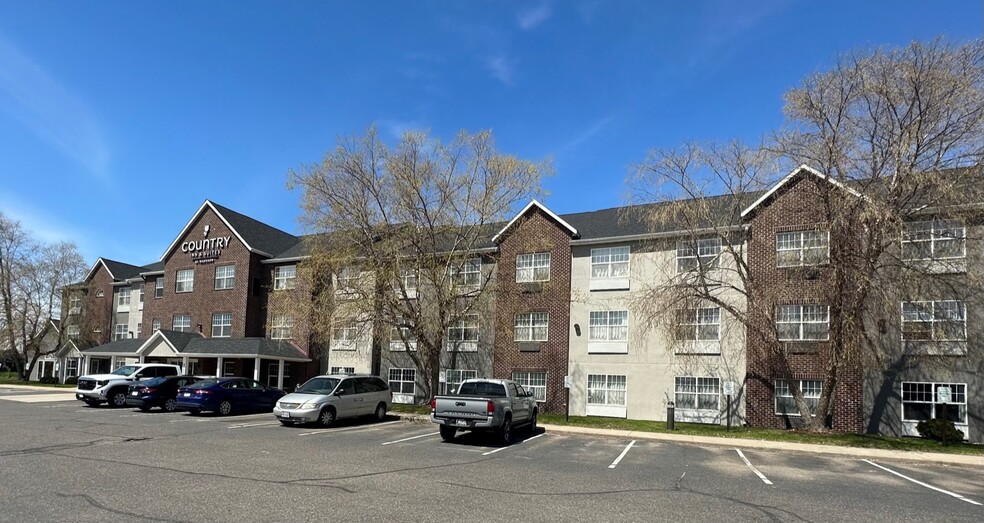 8350 E Point Douglas Rd S, Cottage Grove, MN for sale - Building Photo - Image 1 of 1
