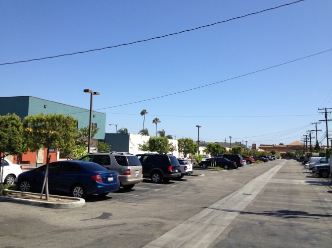 13901-13915 Van Ness Ave, Gardena, CA for lease - Building Photo - Image 3 of 14
