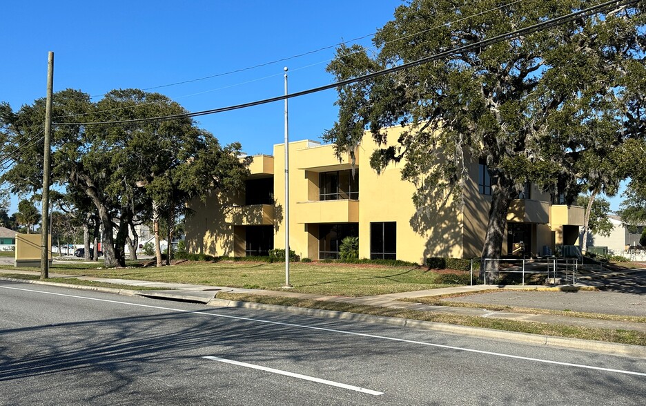 2111 S Ridgewood Ave, South Daytona, FL for sale - Building Photo - Image 1 of 9