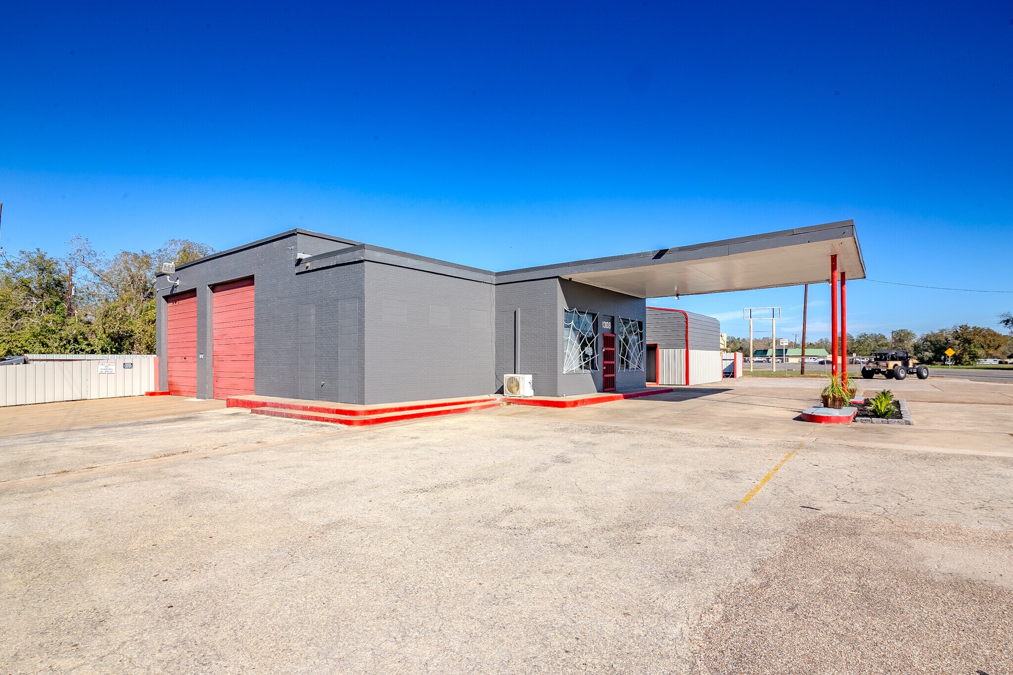 1308 SW Moody St, Victoria, TX for sale Primary Photo- Image 1 of 1