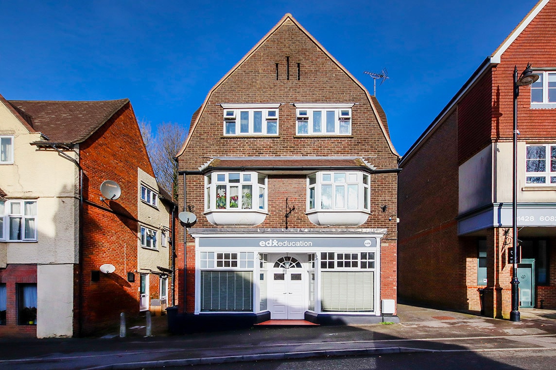 15 London Rd, Hindhead for sale Building Photo- Image 1 of 1