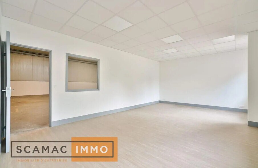 Office in Évry-Courcouronnes for lease - Interior Photo - Image 2 of 3