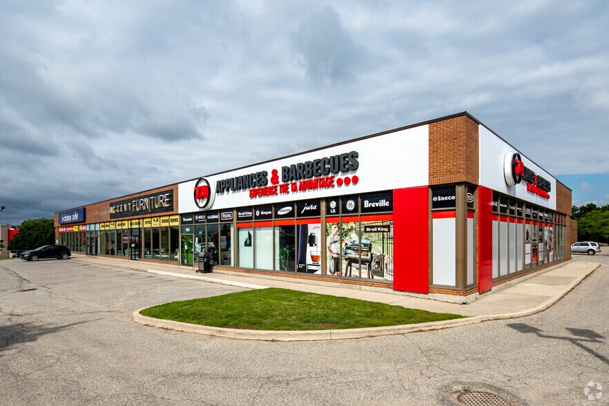 1655 Dundas St E, Mississauga, ON L4X 1L5 1655 Dundas St E, Mississauga, ON L4X 1L5