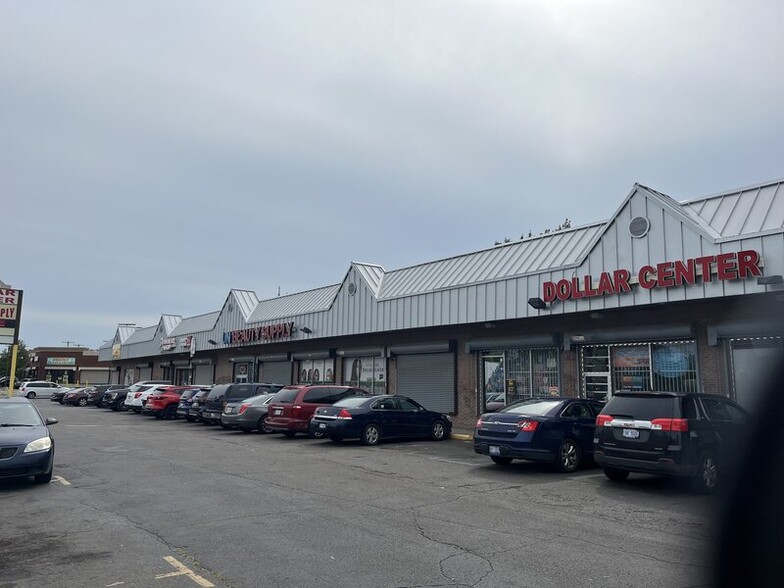 7611-7661 Gratiot Ave, Detroit, MI for lease - Building Photo - Image 3 of 6