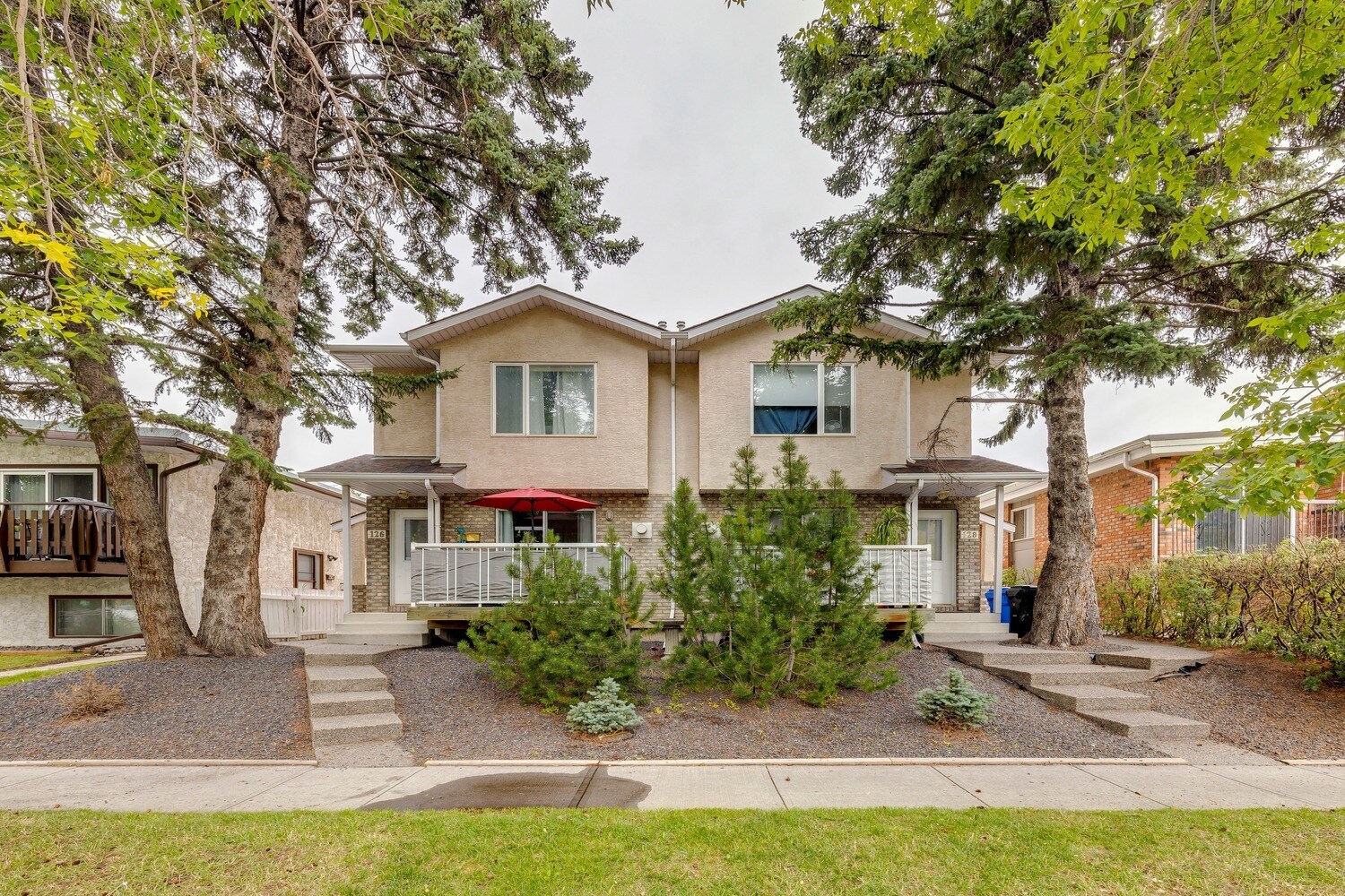 126-128 12 Av NE, Calgary, AB for sale Primary Photo- Image 1 of 1