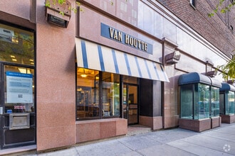 2050 Rue de Bleury, Montréal, QC for lease Building Photo- Image 1 of 5