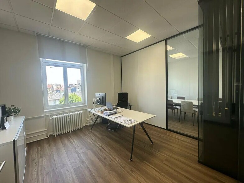 Office in Strasbourg for lease - Interior Photo - Image 3 of 6