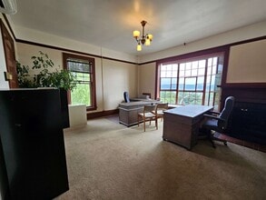 401 Broadway, Tacoma, WA for lease Interior Photo- Image 2 of 4