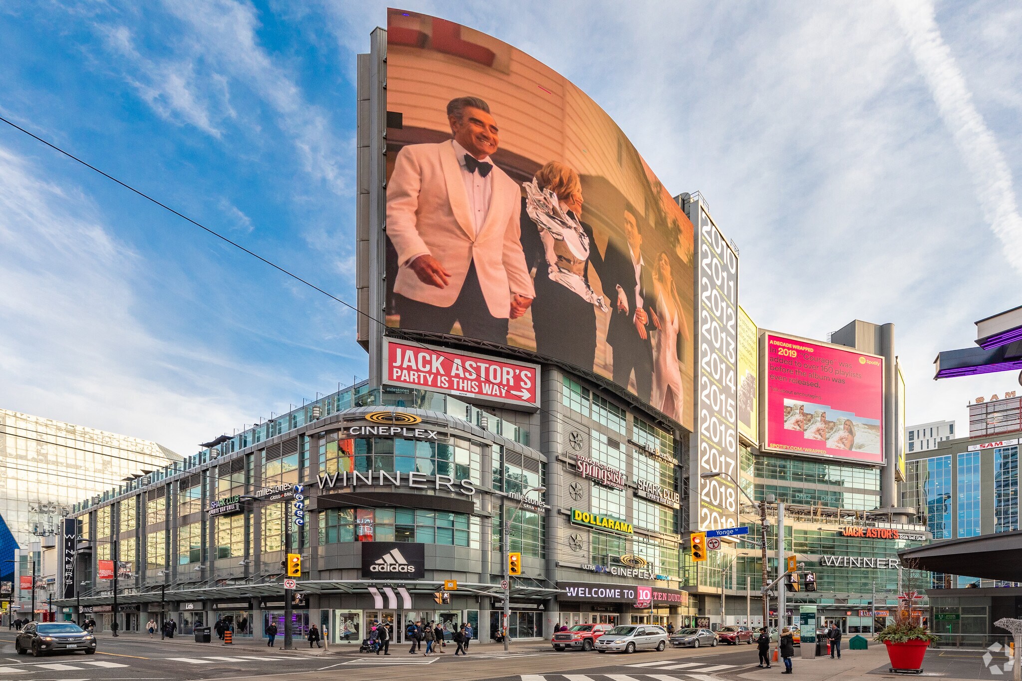 10 Dundas St E, Toronto, ON for lease Building Photo- Image 1 of 3