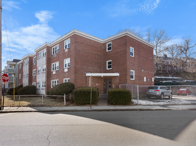More details for 191 Oak St, Bridgeport, CT - Multifamily for Sale