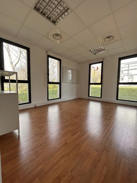 Office in Blagnac for lease - Interior Photo - Image 2 of 11