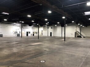 3901 SE Naef Rd, Portland, OR for lease Interior Photo- Image 2 of 8