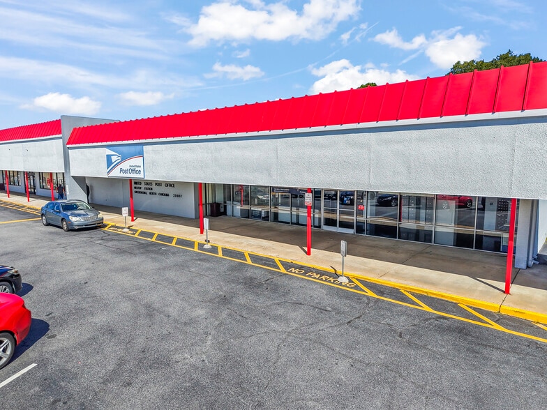 4605-4625 High Point Rd, Greensboro, NC for lease - Building Photo - Image 3 of 6