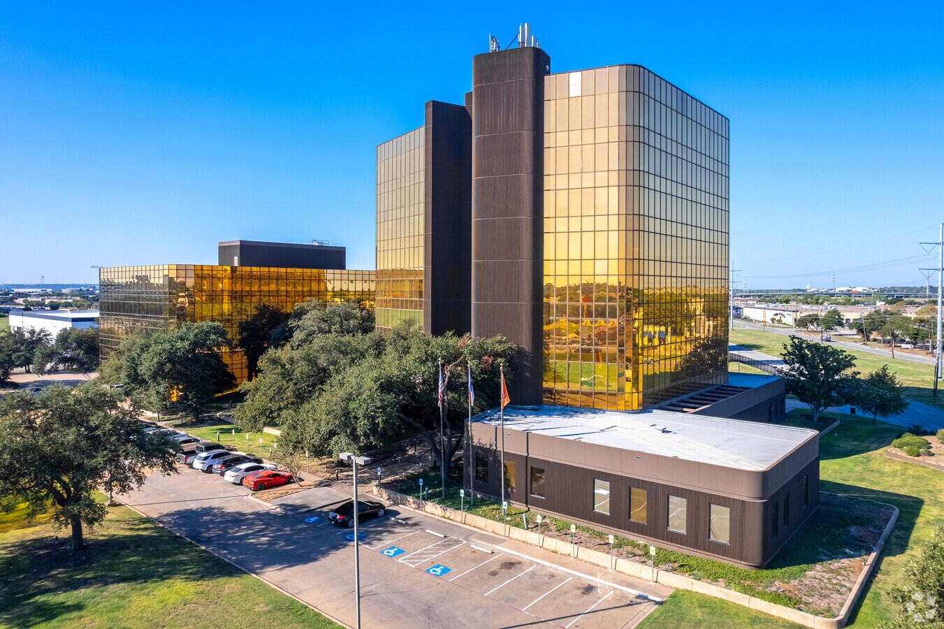 2200 Stemmons Fwy Dallas Tx 75207 8787 N Stemmons Fwy, Dallas, TX 75247 | LoopNet