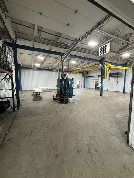 4485 NE 22nd St, Des Moines, IA for lease - Building Photo - Image 3 of 7