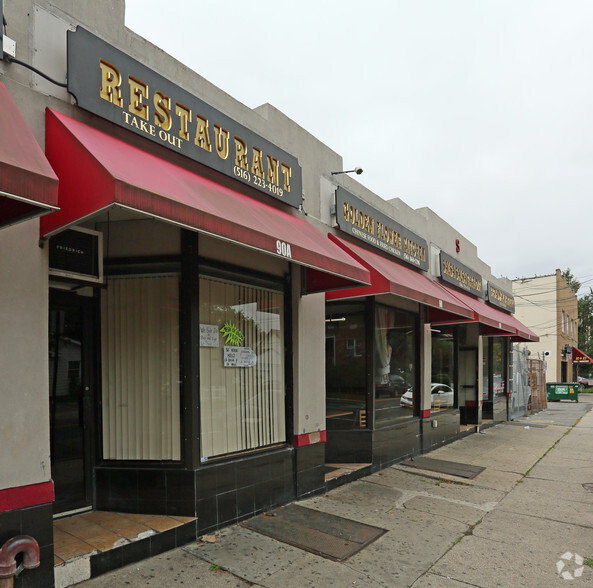 88-92 Broadway, Freeport, NY for sale - Building Photo - Image 3 of 4