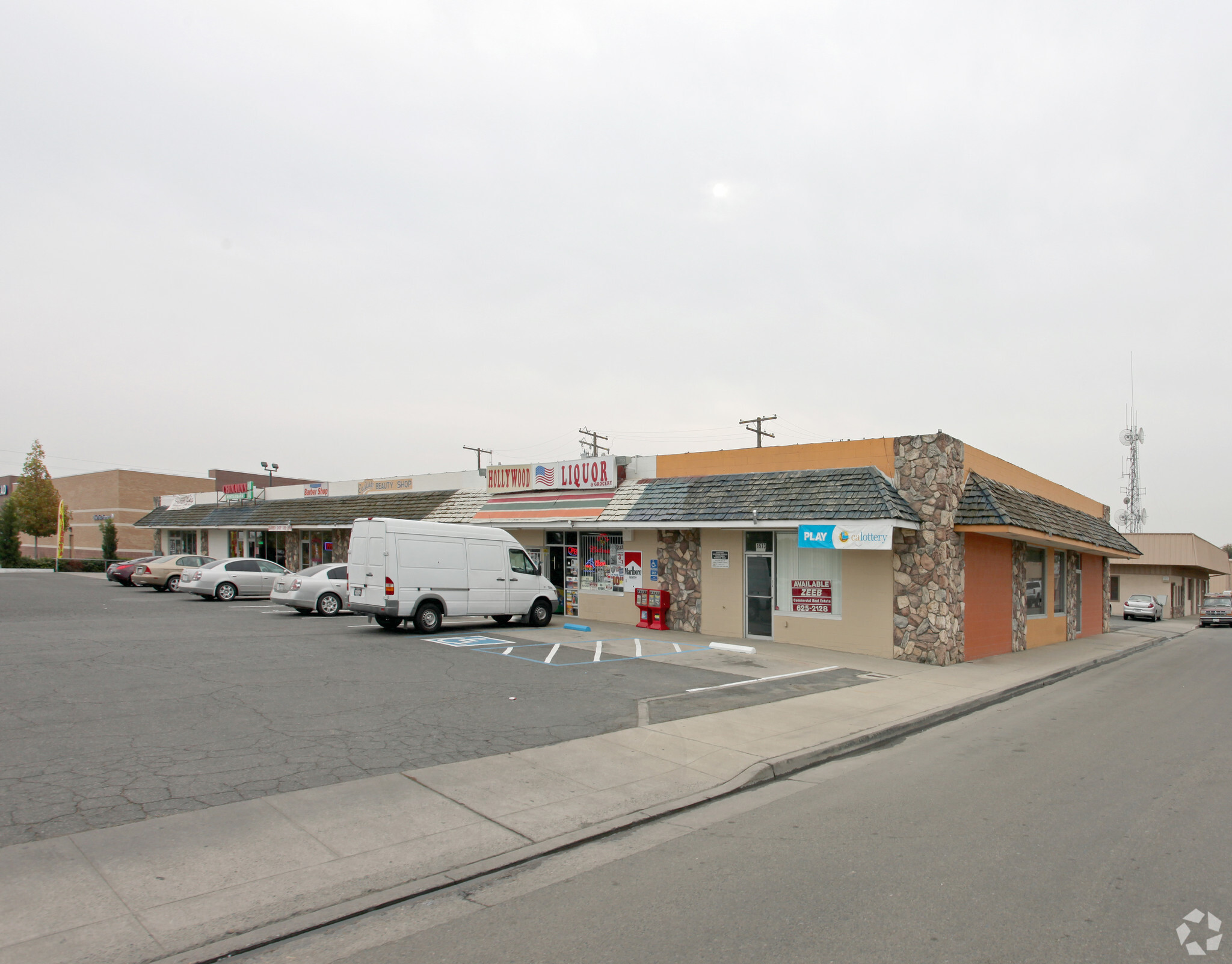 1573-1583 E Tulare Ave, Tulare, CA for lease Primary Photo- Image 1 of 6