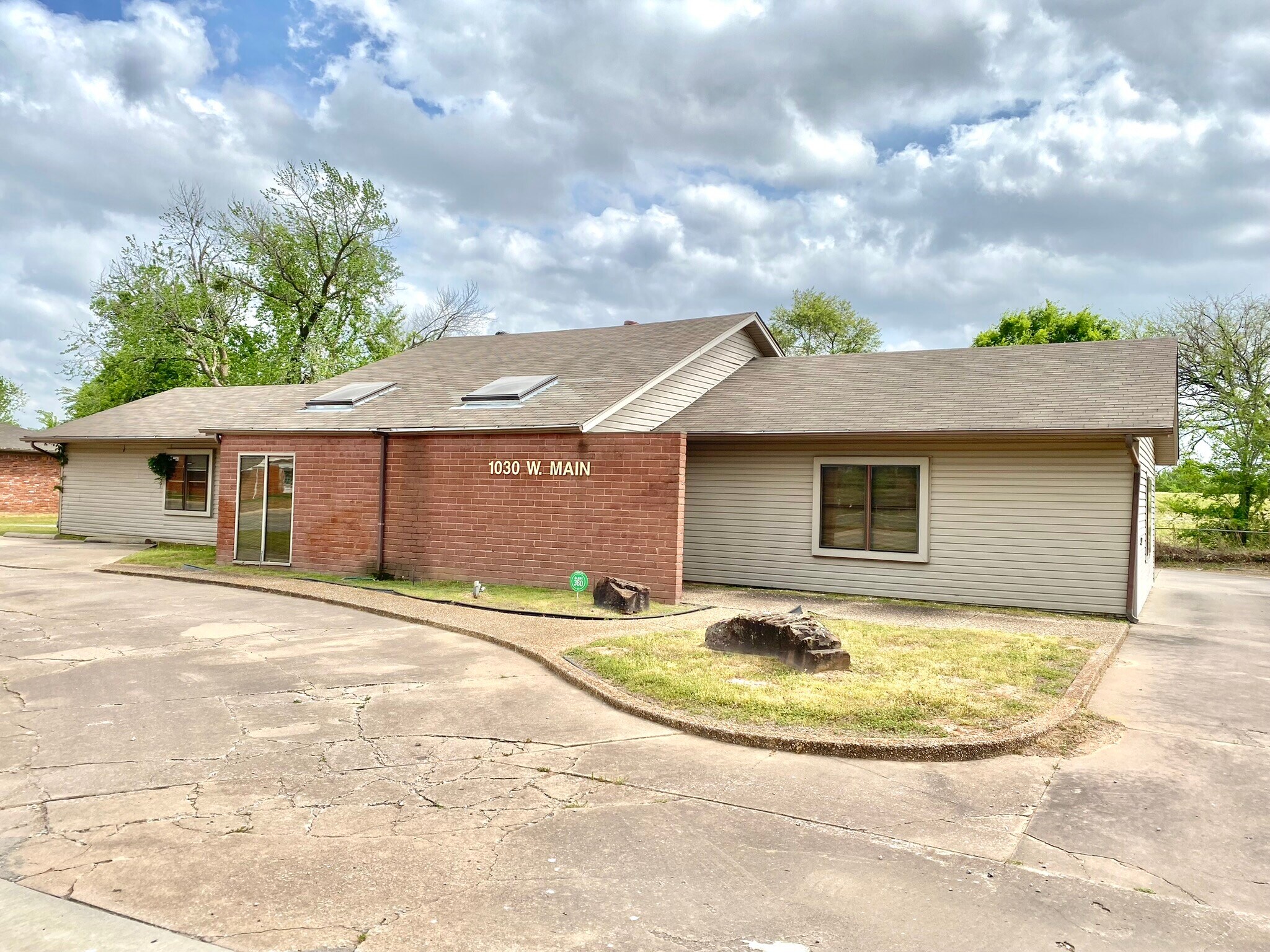 1030 W Main St, Jenks, OK for sale Building Photo- Image 1 of 1