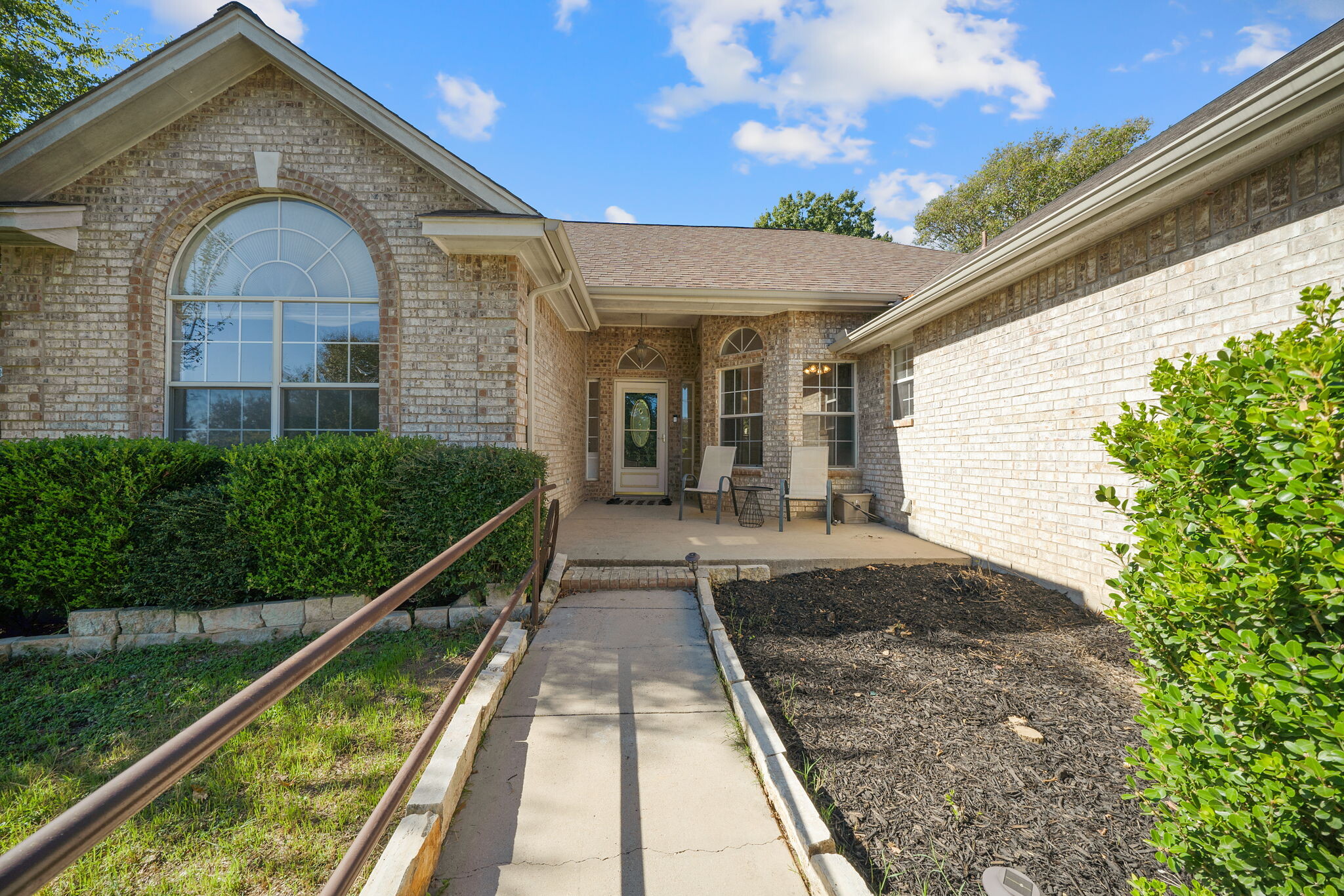 116 River Knl, Castroville, TX for sale Primary Photo- Image 1 of 19