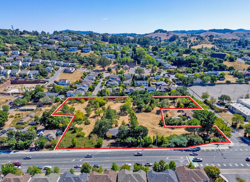 1280 Petaluma Blvd S, Petaluma, CA for sale - Aerial - Image 1 of 1