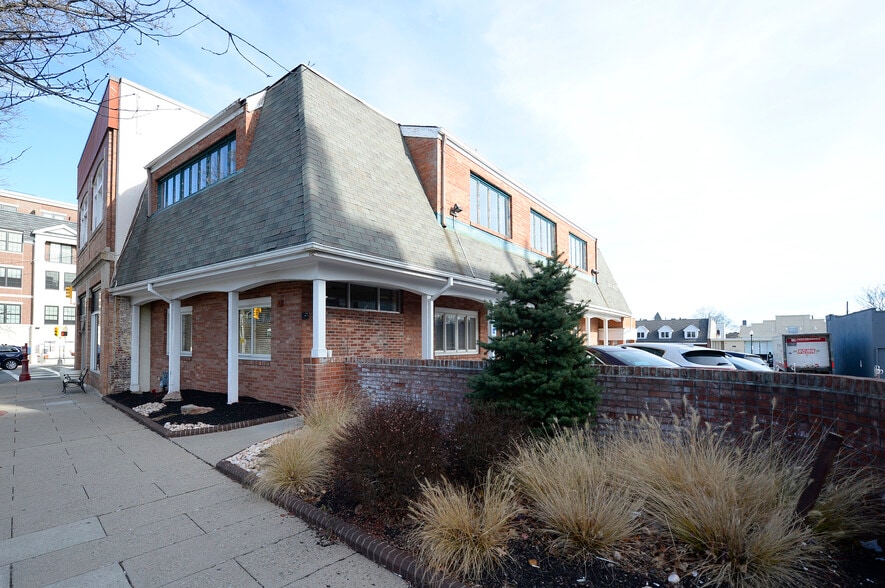 55 N Broad St, Ridgewood, NJ 07450 Office for Sale