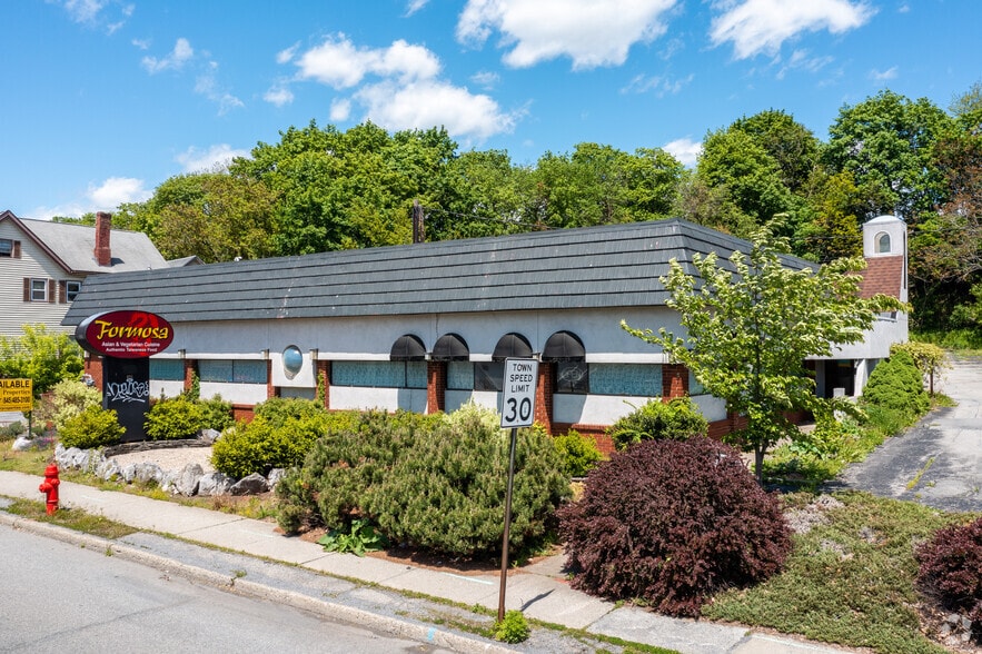 825 Main St, Poughkeepsie, NY for lease - Primary Photo - Image 1 of 6