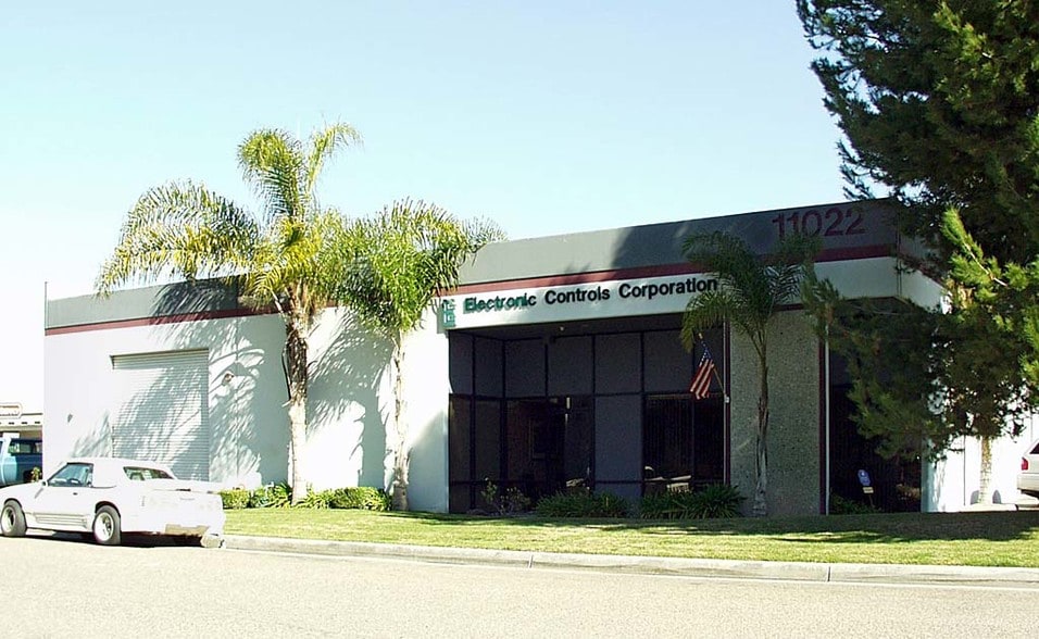 11022 Via El Mercado, Los Alamitos, CA for lease - Building Photo - Image 2 of 4