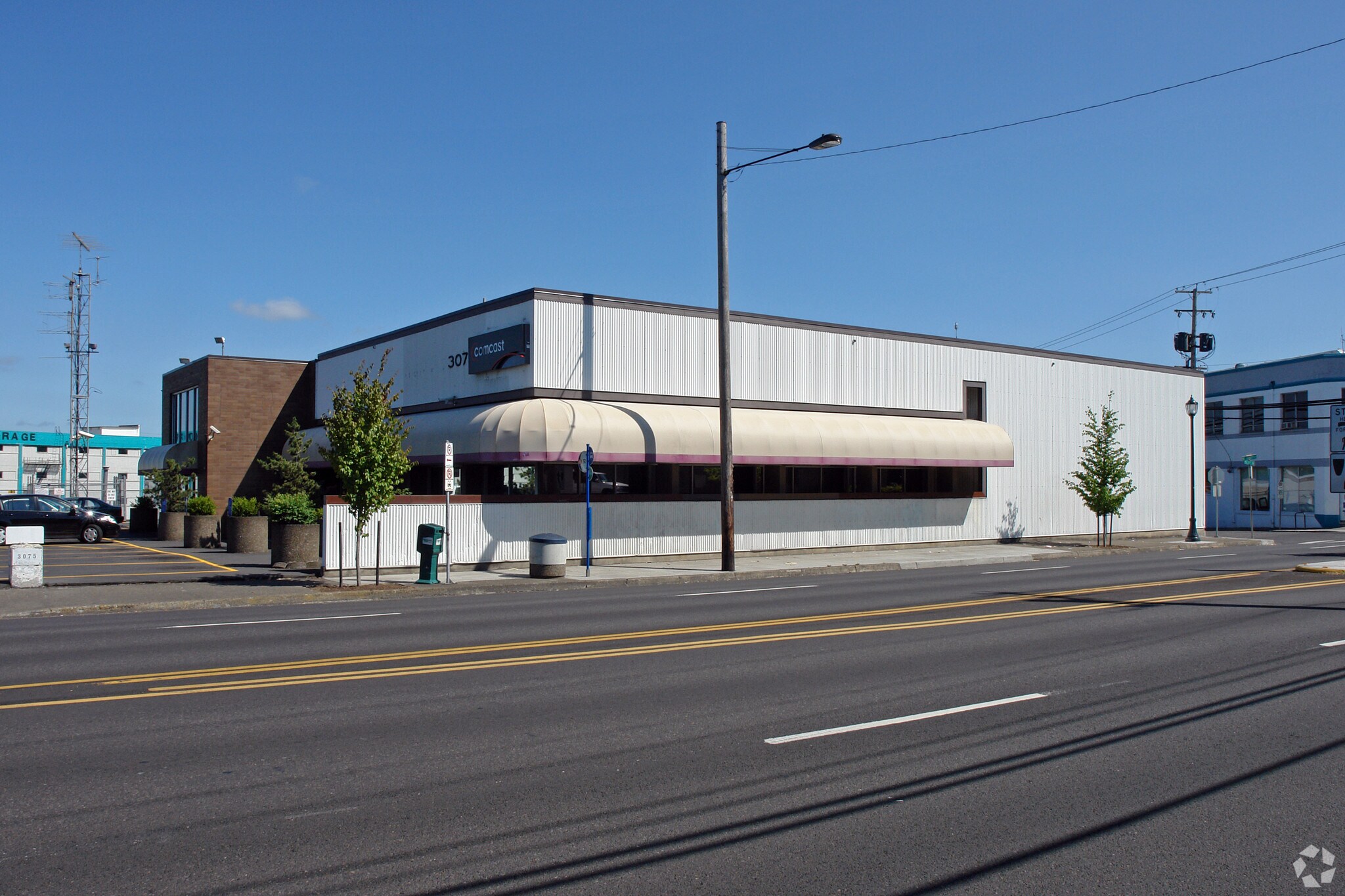 3075 NE Sandy Blvd, Portland, OR for sale Primary Photo- Image 1 of 1
