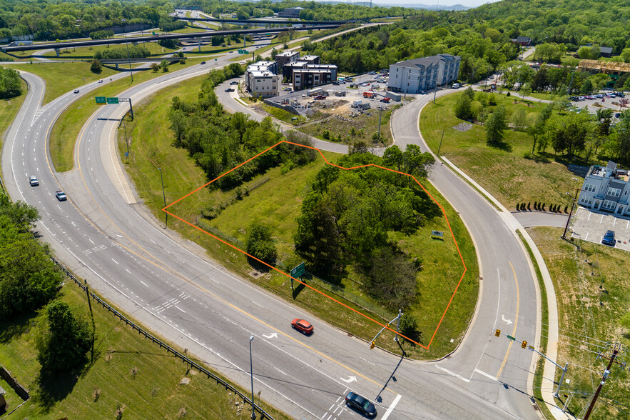 1320 Briarville Rd, Madison, TN for sale - Building Photo - Image 1 of 12