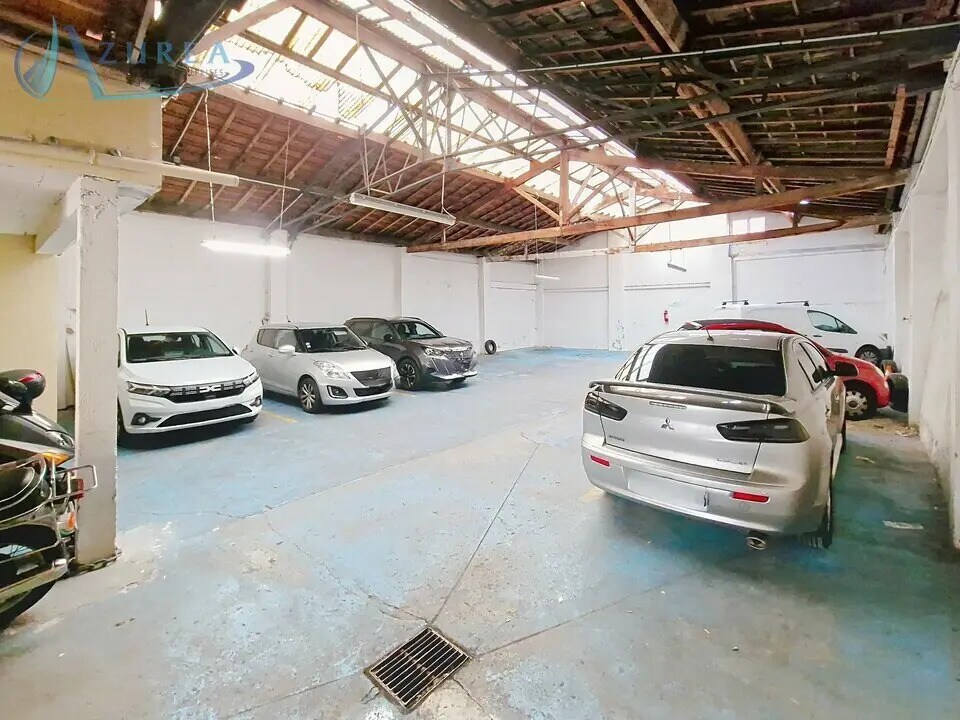 Retail in Nice for lease Building Photo- Image 1 of 7