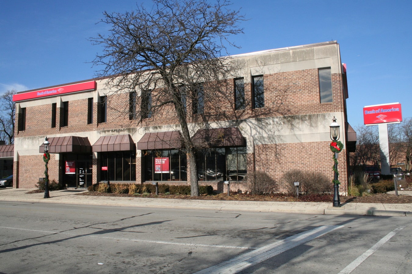 3300 Harlem Ave, Riverside, IL 60546