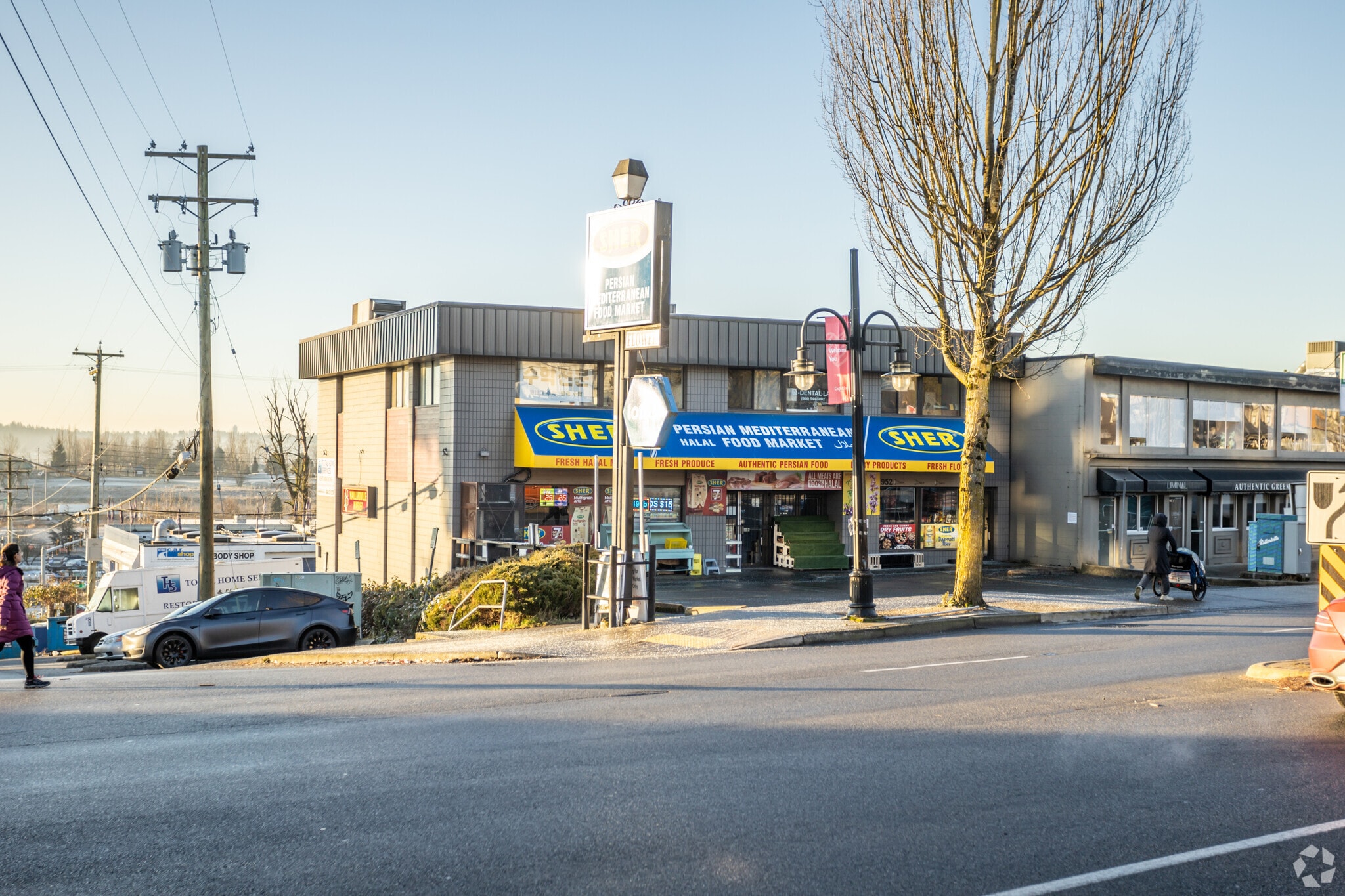 952 Brunette Ave, Coquitlam, BC for sale Primary Photo- Image 1 of 1
