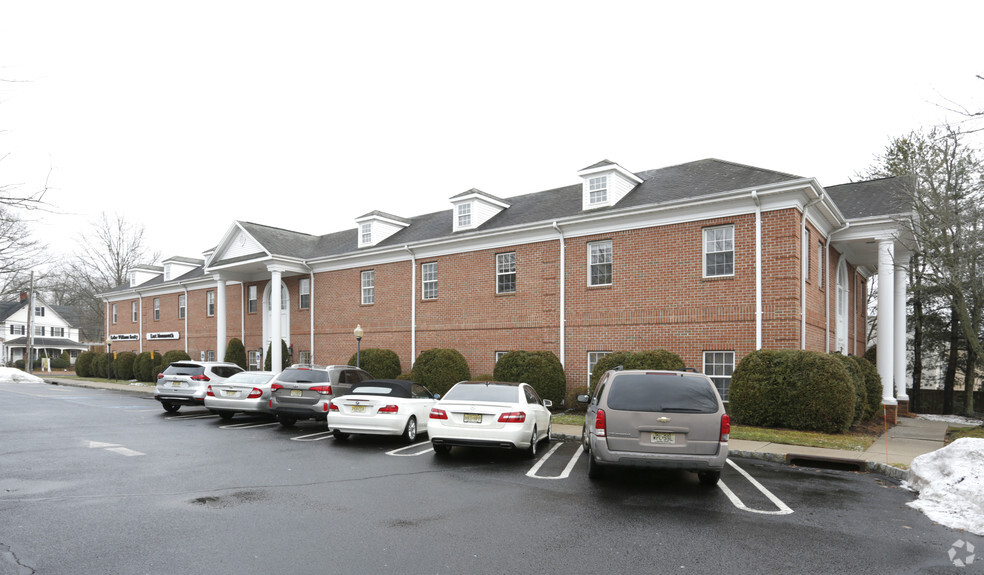 750 Broad St, Shrewsbury, NJ for lease - Primary Photo - Image 1 of 18