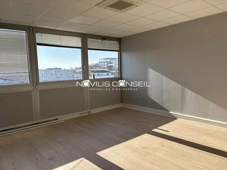 Office in Blagnac for lease - Interior Photo - Image 3 of 6