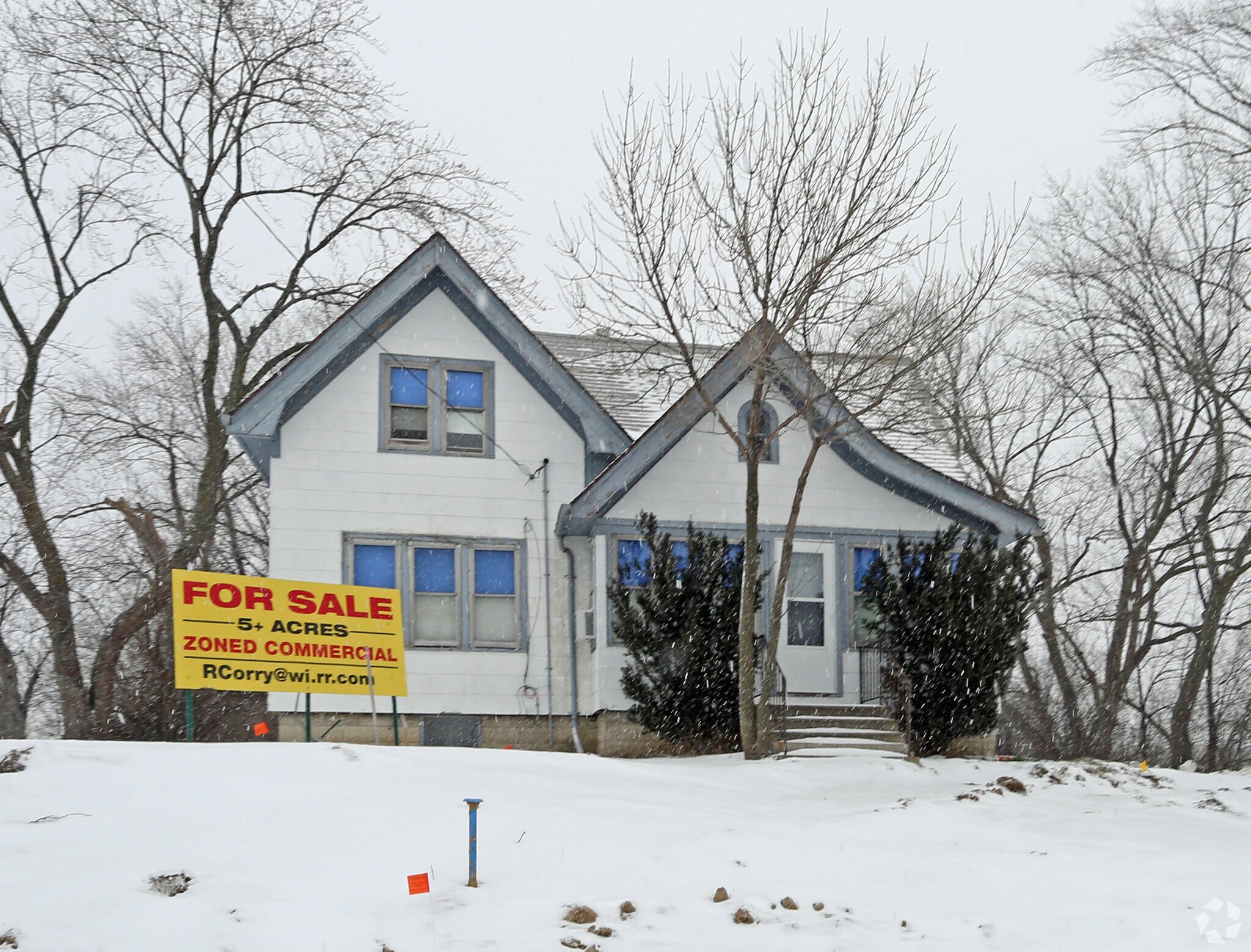 6988 S 27th St, Oak Creek, WI for sale Primary Photo- Image 1 of 1