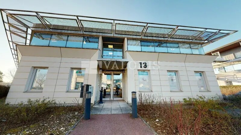 13 Rue Edison, Bron for sale - Building Photo - Image 1 of 7