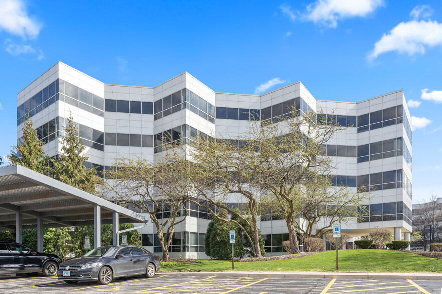 1 TransAm Plaza Dr, Oakbrook Terrace, IL for sale - Building Photo - Image 1 of 38