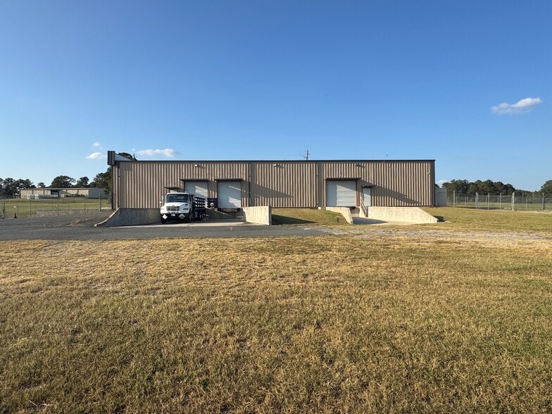 628 Industrial Park Rd, Roberta, GA for lease - Building Photo - Image 2 of 13