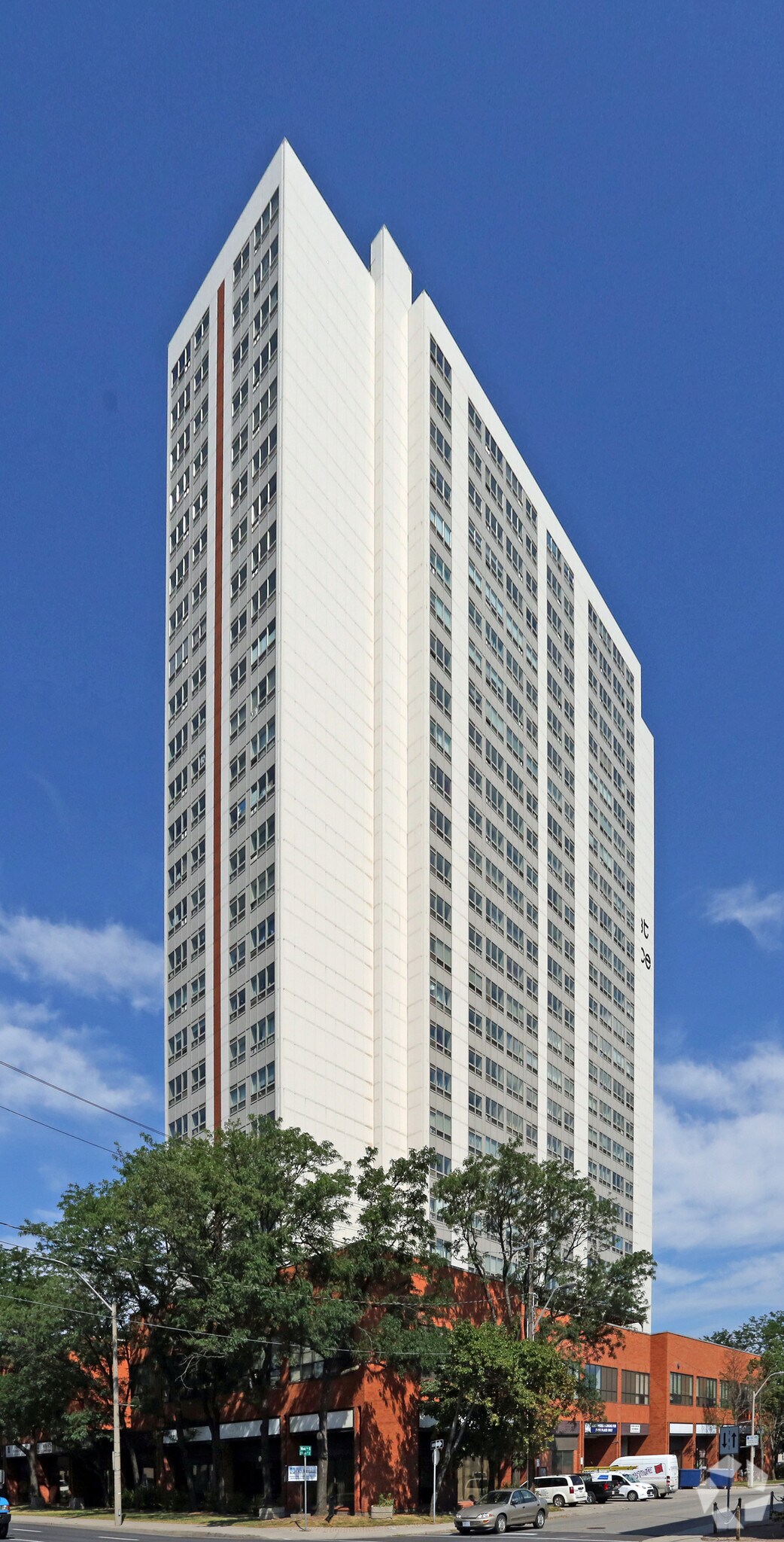 360 King St E, Hamilton, ON for lease Primary Photo- Image 1 of 8