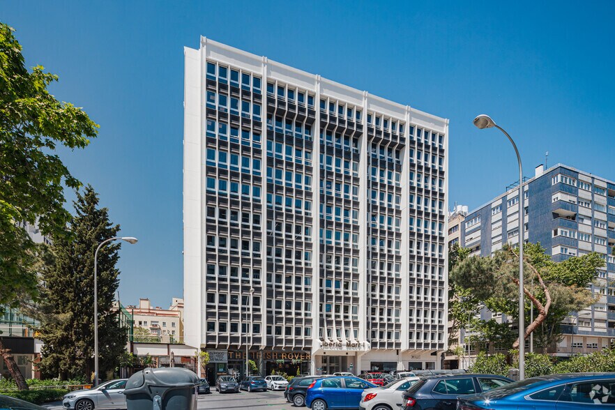 Calle Orense, 34, Madrid, Madrid for lease - Primary Photo - Image 1 of 10